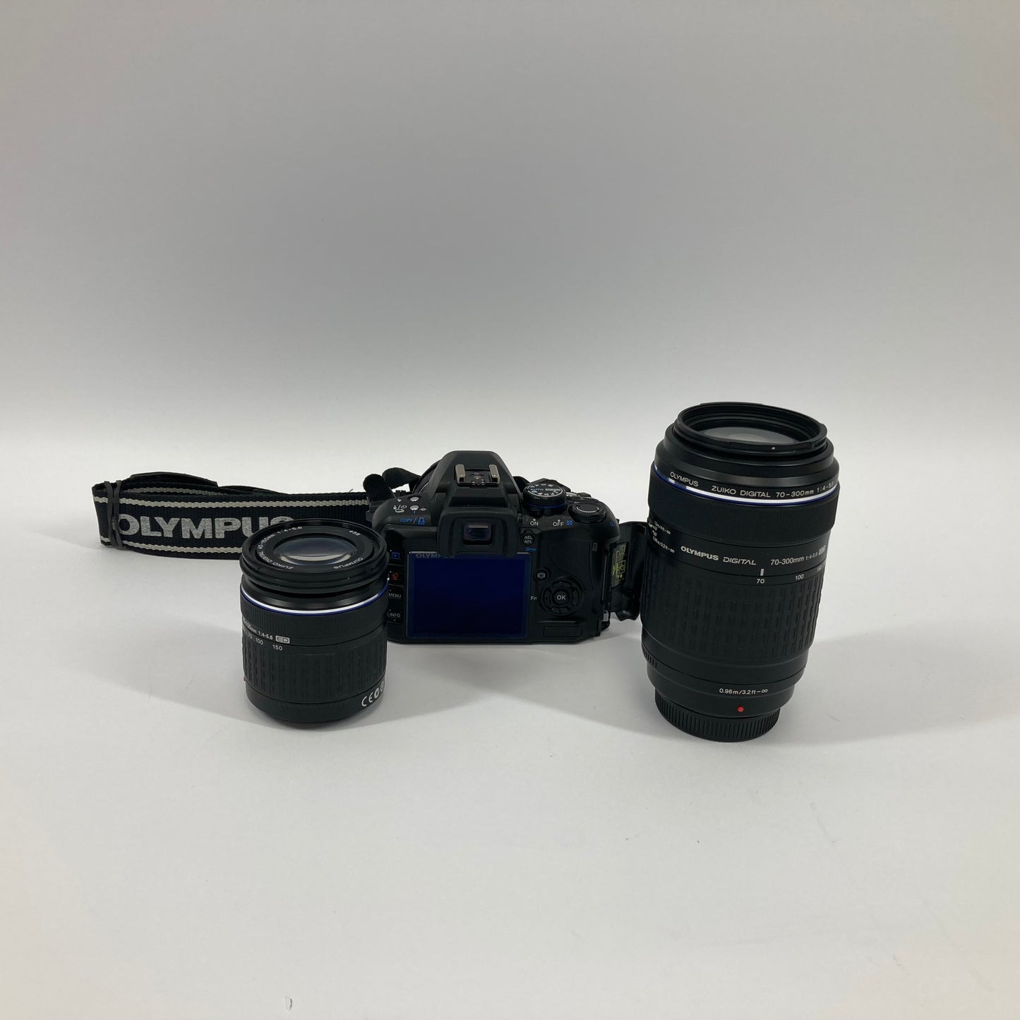 Olympus E-420 10.0MP Digital SLR DSLR Camera Bundle