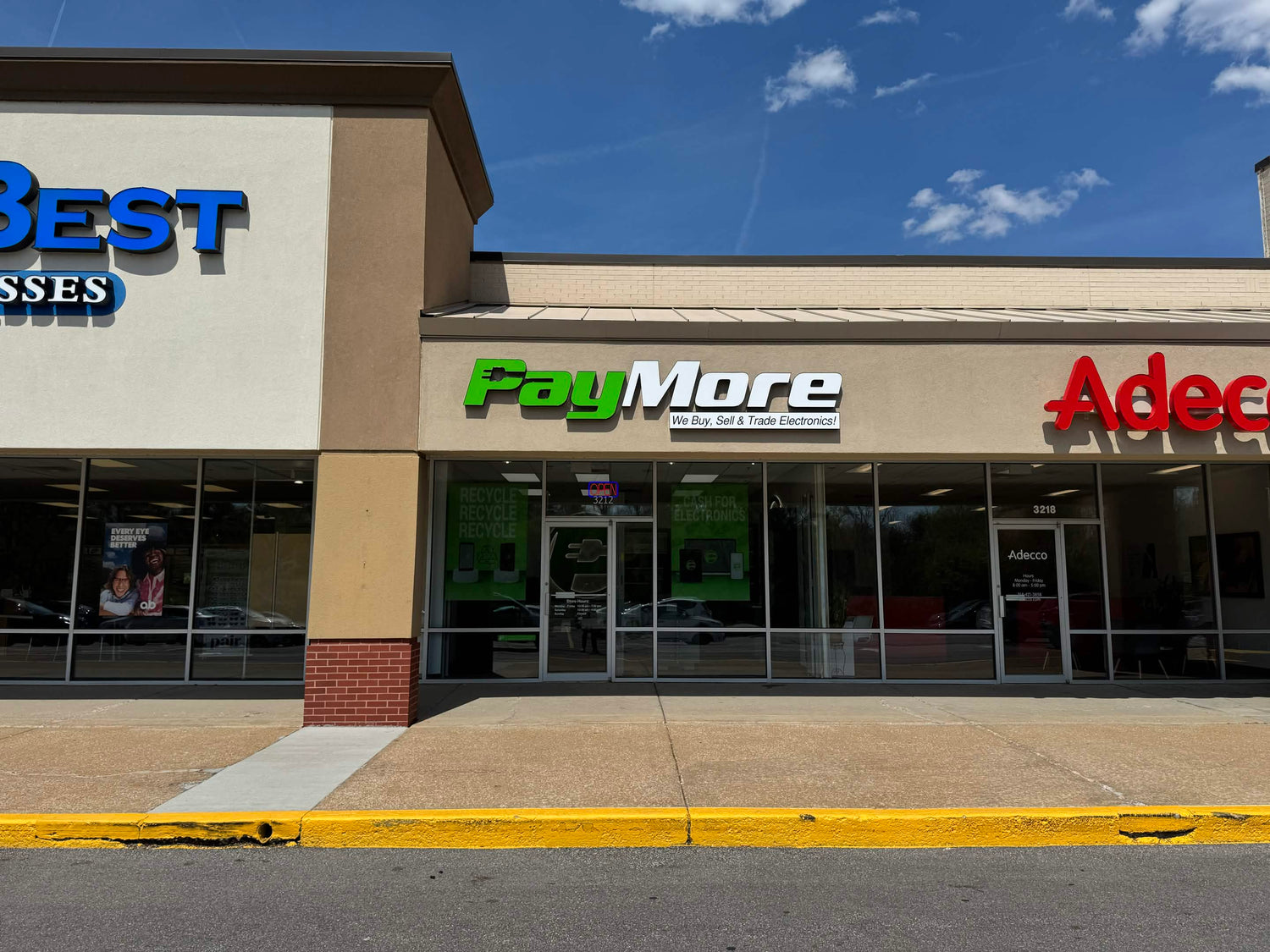 paymore Maplewood store front